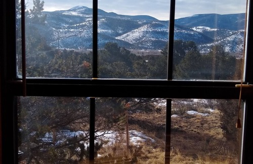 Alpine Village Cabin | Mountain views, walk to National Forest, close to Rio Grande