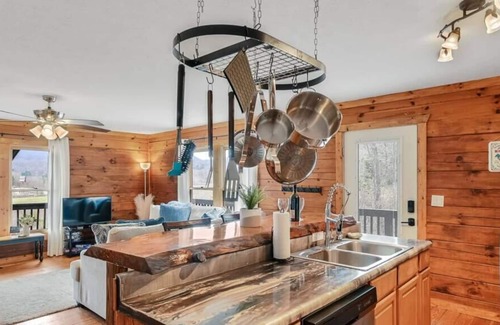 Canton Cabin | Mountain Views with Covered Decks and Hot Tub