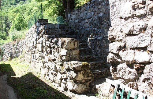 Illier-et-Laramade House | Mountain village house for 6 people, maximum sunshine.