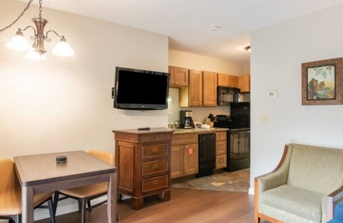 Pigeon Forge Villa | MountainLoft - 1 Bedroom Standard Villa