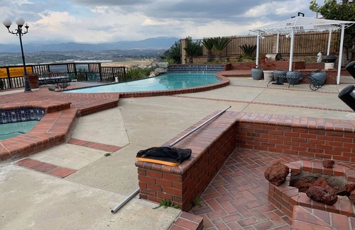 Valle Lindo House | Mountains and City Lights Views