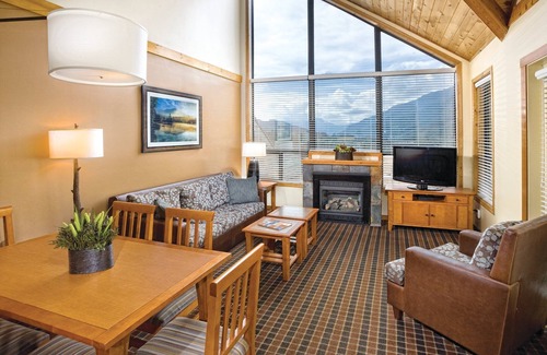 Whistler Creekside Resort | Mountains, glaciers, forests rivers and so much more!
