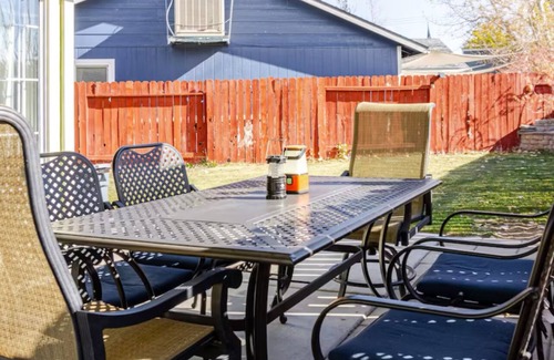 Carson City House | Mountains view house .