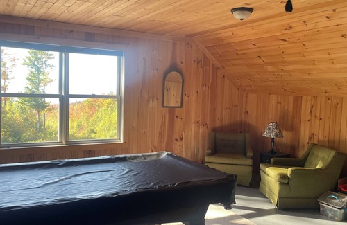 Bristol Cabin | Mountainside Cabin – Bristol, VermontnUnplug. Relax. Reconnect with Nature.