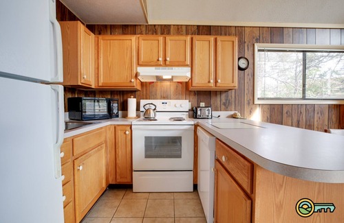 Basye Ski Chalet | Mountainside Chalet (#162) - Great view of golf course and valley | Quiet location!