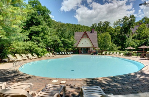 Mont-Tremblant Condo | Mountainside Mont Tremblant Resort Condo - Pool in the summer and AC