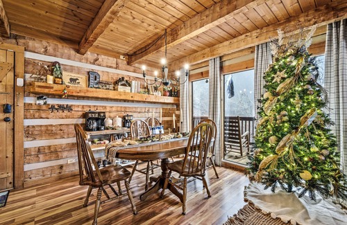 Pigeon Forge Cabin | Mountainside Rustic Log Cabin King & Queen beds Coffee Bar HotTub Pool table
