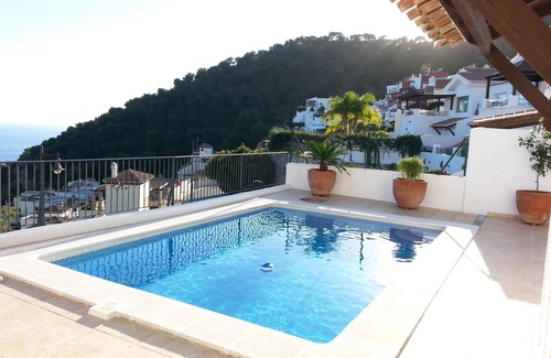 La Herradura Villa | Mountainside villa and view overlooking the sea, a paradise on earth