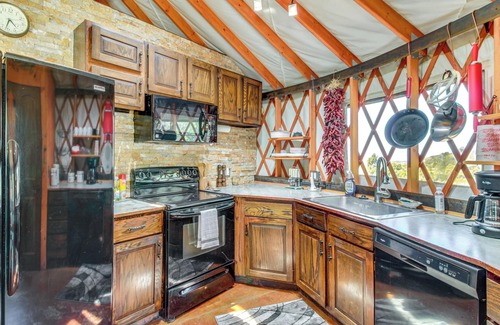 Montrose Cabin | Mountainside Yurt w/Views < 3 Mi to Black Canyon!