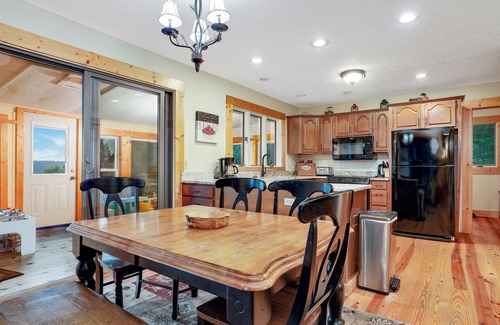 Saluda House | Mountaintop Home with Fantastic Views