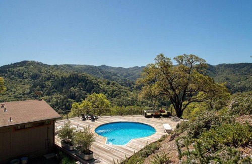 Ukiah House | Mountaintop open home living-pool, hot tub & views!
