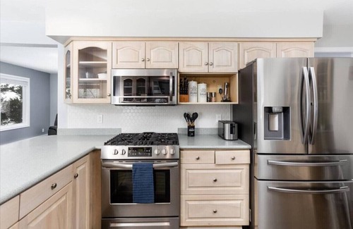 Seward House | MountainView Getaway - Spacious Home, Sleeps 11