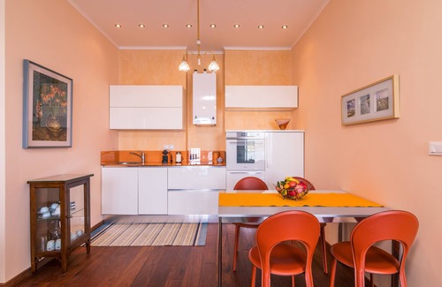 Old Town Apartment | Mouragia Luxury Seaview Suite by Konnect