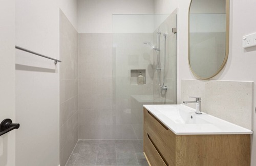 Wentworth Falls Apartment | Moutan - Serene, Chinese-Inspired Retreat