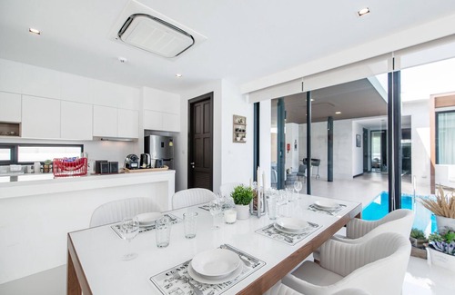 Na Chom Thian Villa | Movenpick Pool Villa's 1FL