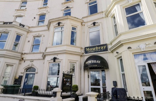 Bridlington Old Town Apartment | MOWBRAY 4, pet friendly, country holiday cottage in Bridlington