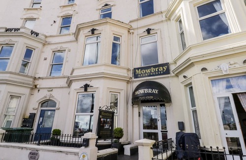 Bridlington Old Town Apartment | MOWBRAY 5, pet friendly, country holiday cottage in Bridlington