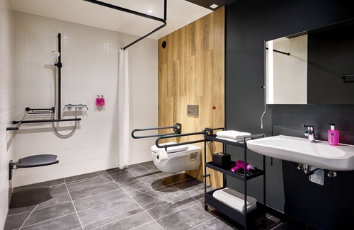 Heide Hotel | Moxy Karlsruhe