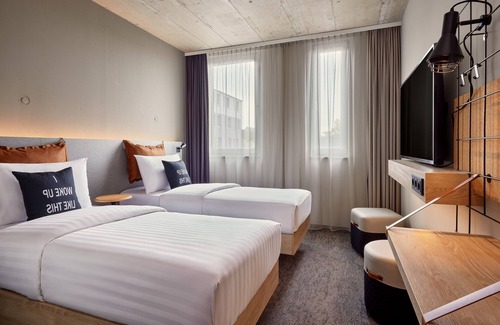 Heide Hotel | Moxy Karlsruhe