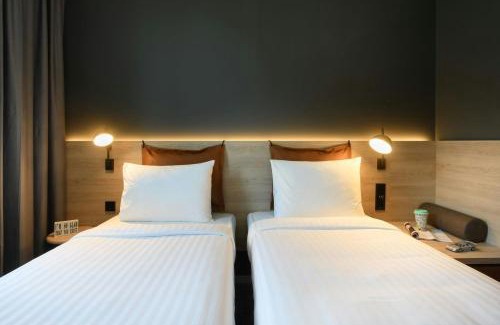 Siegelberg Hotel | Moxy Stuttgart Feuerbach
