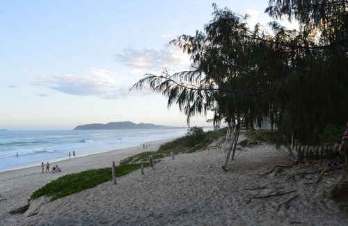 Rio Vermelho Sul Apartment | Mozamba Surf House - House for 5 people near the beach.