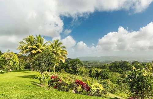 Saint-Joseph House | 260 m² House ∙ 2 bedrooms ∙ 4 guests
