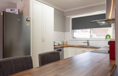 Bright Apartment | Mrs Brightside - Tucked away in a quiet side street, Mrs. Brightside's location is sure to impress.