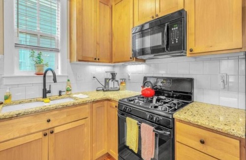 Nelscott House | Ms B Haven @ Olivia Beach - 2Bed/2.5bth