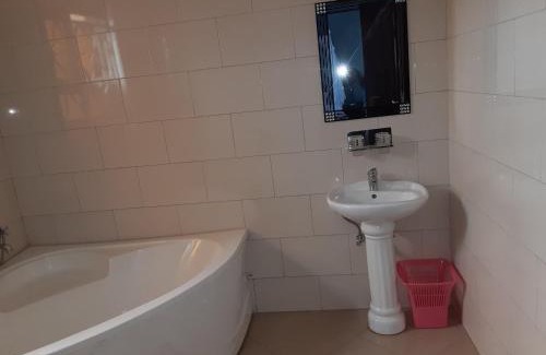 Kireka House | MSGLakeview Guest House- Entebbe Bugiri