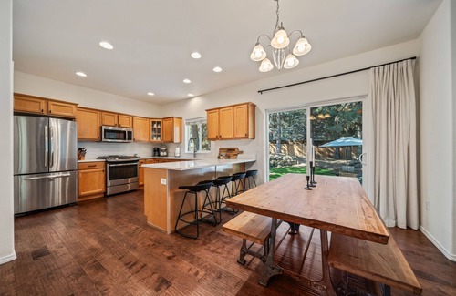 Westbrook Meadows House | Mt. Bachelor Retreat! Hot tub, game room, family suite - great for large groups!