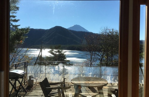 Fujikawaguchiko Cottage | Mt.Fuji view/2min walk Lake Saiko/private cottage/BBQ/5min drive Kawaguchi Lake