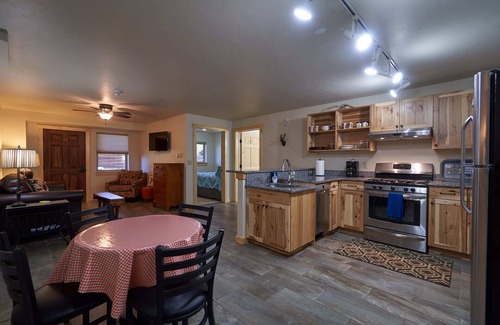 Joseph Condo | Mt. Joseph Lodge in Downtown Joseph: Unit #1