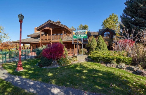 Joseph Condo | Mt. Joseph Lodge in Downtown Joseph: Unit #2