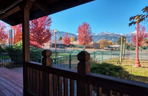Joseph Condo | Mt. Joseph Lodge in Downtown Joseph: Unit #4