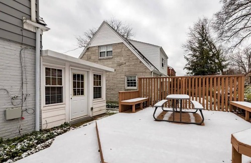 Mount Lebanon House | Mt. Lebanon Cape Cod Retreat - 7 mi/15 mins from Downtown PGH
