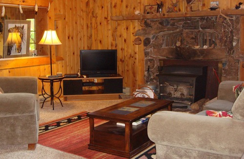 La Sal Cabin | Mt. Peale Sanctuary and Retreat Cabins