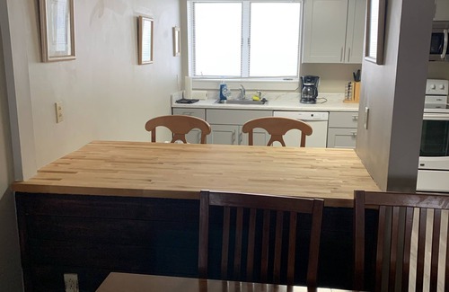 West Dover Condo | MT SNOW Great location with Moover