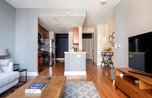 Mount Vernon Triangle Apartment | Mt Vernon 1BR, w/Gym, near metro, Convention Ctr. by Blueground
