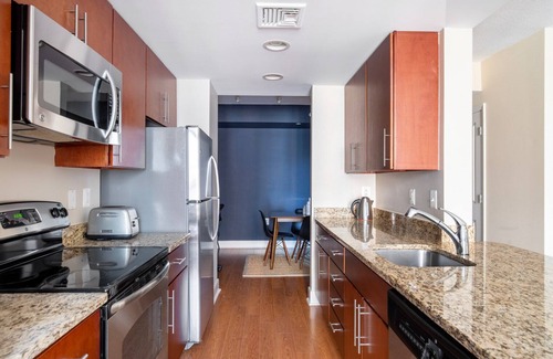 Mount Vernon Triangle Apartment | Mt Vernon 1BR, w/Gym, near metro, Convention Ctr. by Blueground
