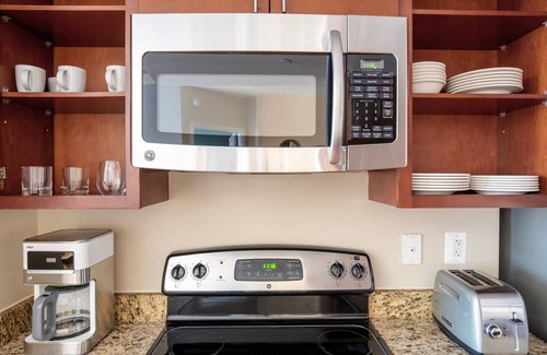 Mount Vernon Triangle Apartment | Mt Vernon 1BR, w/Gym, near metro, Convention Ctr. by Blueground