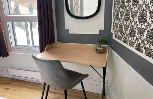 Plateau Mont Royal Apartment | MTLVR #02 | Central, Kids-Friendly, A/C, patio