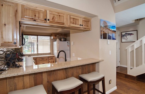 Carbondale Condo | MTN Condo with 1 Fishing Badge, Patio & BBQ Grill, 25 Mi. to Aspen & Skiing!