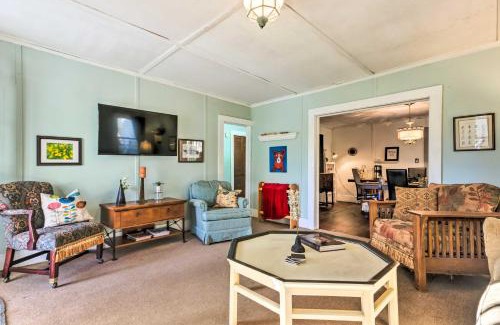 Newland House | Mtn Cottage with Fire Pit in Newland!