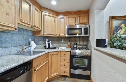 Zermatt Villa | Mtn Retreat: Relax Serene Nature, Hot Spring & Spa Villa 2015