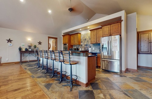 Cle Elum Cabin | Mtn-view cabin with private hot tub, game room, firepit, large deck, fireplaces