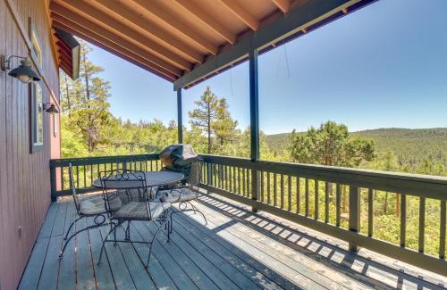 Show Low House | Mtn-View Hilltop Hideaway with Deck in Show Low