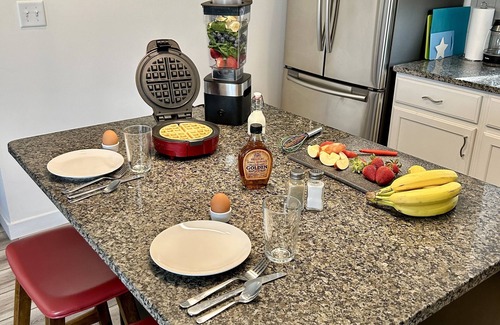 Skyland House | Mtn. Views, Hot Tub, Garage w/EV Charger, 10 min. to DT and Biltmore House