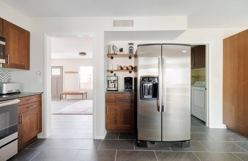 Tres Lomas North House | Mtn views, pool, hot tub, fire pit/2 King suites/game room/modern & luxe