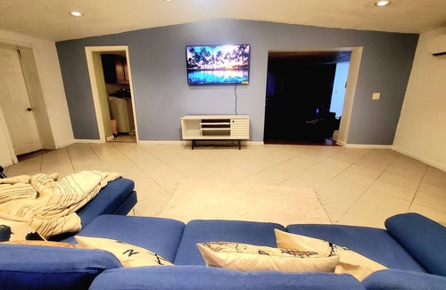 Land O' Lakes House | Much loved, cozy and spacious home on a spacious plot near Tampa, pet friendly!