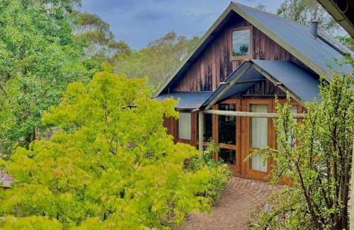 Macclesfield Cottage | Mudbrick Retreat in Adelaide Hills - Maccy's Cottages!